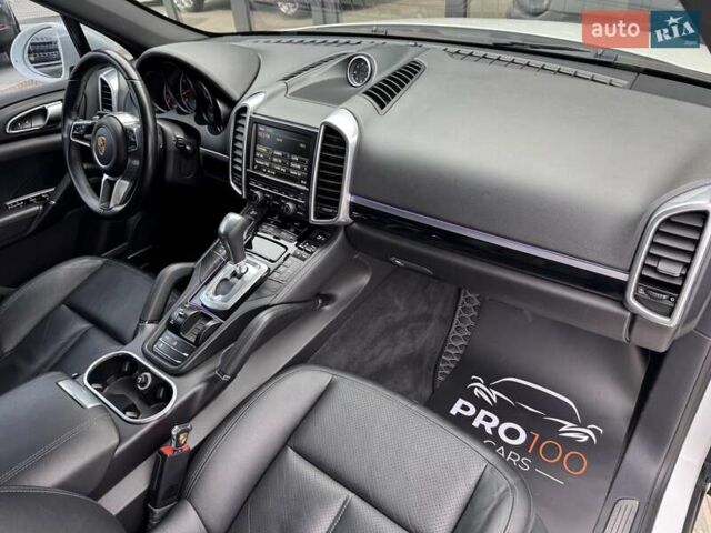 Порше Каен, объемом двигателя 3.6 л и пробегом 114 тыс. км за 27900 $, фото 27 на Automoto.ua