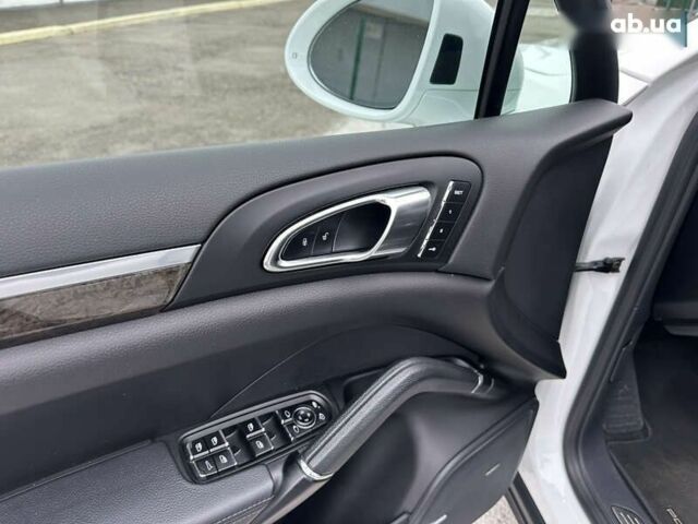 Порше Каен, объемом двигателя 3.6 л и пробегом 62 тыс. км за 29999 $, фото 9 на Automoto.ua