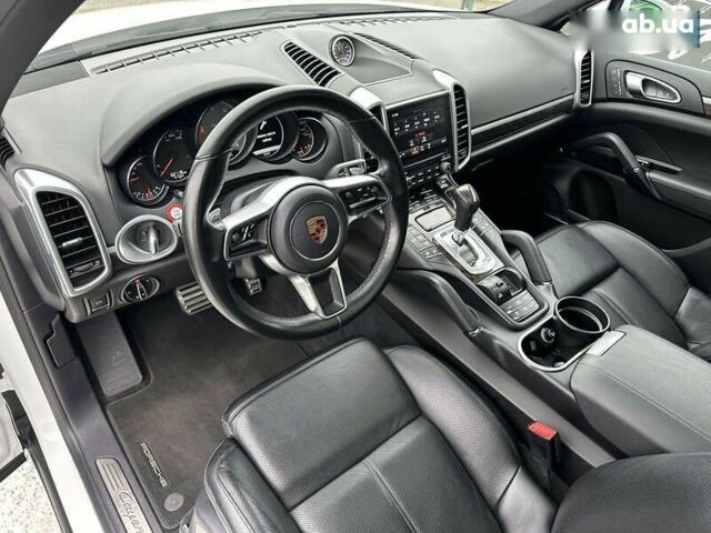 Порше Каен, объемом двигателя 3.6 л и пробегом 62 тыс. км за 29999 $, фото 7 на Automoto.ua