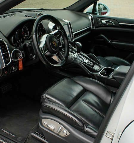 Порше Каен, объемом двигателя 3.6 л и пробегом 124 тыс. км за 28700 $, фото 15 на Automoto.ua