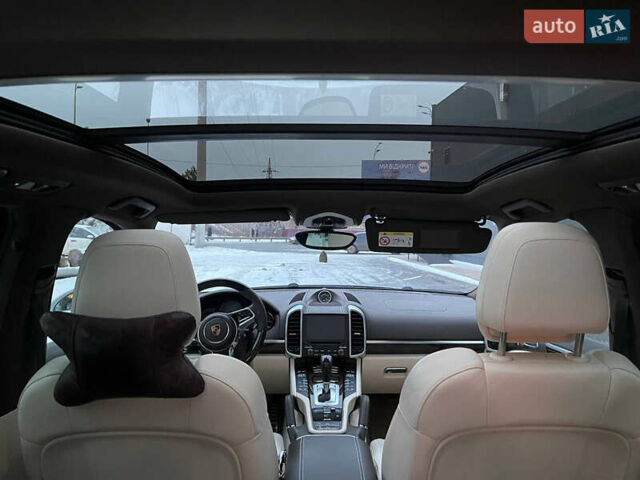 Порше Каен, объемом двигателя 3 л и пробегом 117 тыс. км за 45000 $, фото 7 на Automoto.ua