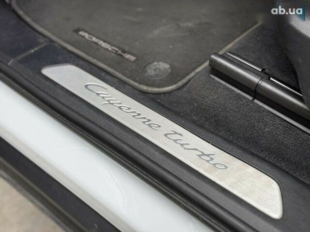 Порше Каен, объемом двигателя 4 л и пробегом 52 тыс. км за 79000 $, фото 28 на Automoto.ua