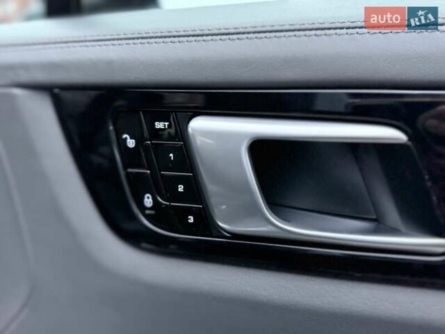 Порше Каен, объемом двигателя 2.89 л и пробегом 72 тыс. км за 64000 $, фото 31 на Automoto.ua