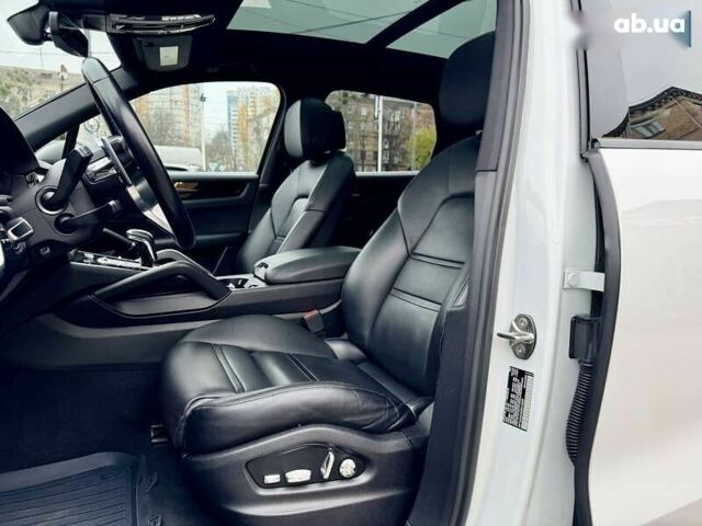 Порше Cayenne, об'ємом двигуна 3 л та пробігом 90 тис. км за 49999 $, фото 16 на Automoto.ua