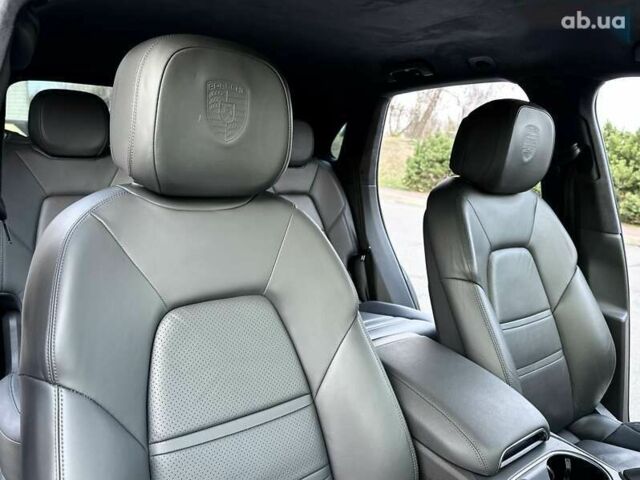 Порше Каен, объемом двигателя 3 л и пробегом 107 тыс. км за 56990 $, фото 27 на Automoto.ua