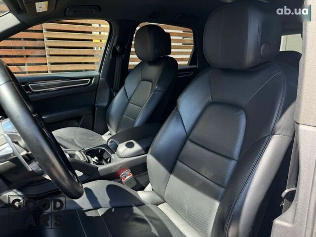 Порше Каен, объемом двигателя 3 л и пробегом 59 тыс. км за 53500 $, фото 13 на Automoto.ua