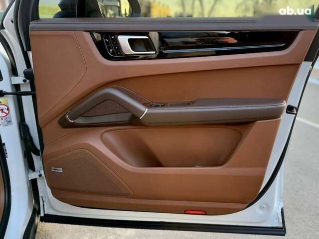 Порше Каен, объемом двигателя 3 л и пробегом 129 тыс. км за 56500 $, фото 24 на Automoto.ua