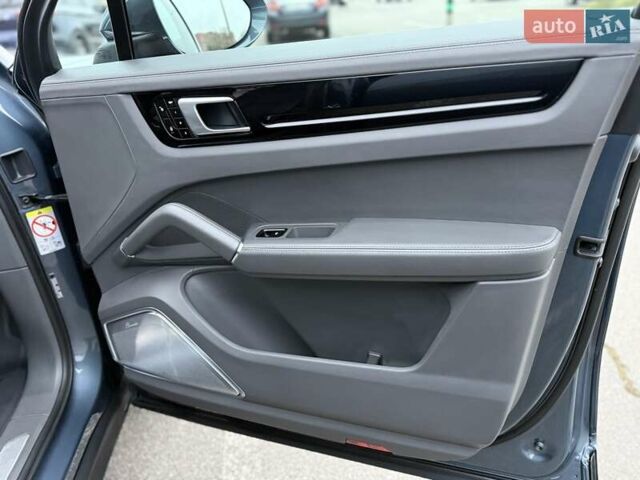 Порше Каен, объемом двигателя 2.89 л и пробегом 72 тыс. км за 64000 $, фото 30 на Automoto.ua