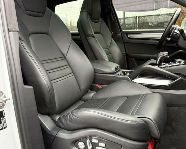 Порше Каен, объемом двигателя 4 л и пробегом 52 тыс. км за 79000 $, фото 23 на Automoto.ua