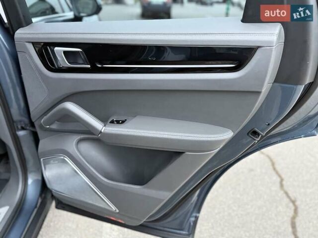 Порше Каен, объемом двигателя 2.89 л и пробегом 72 тыс. км за 64000 $, фото 29 на Automoto.ua