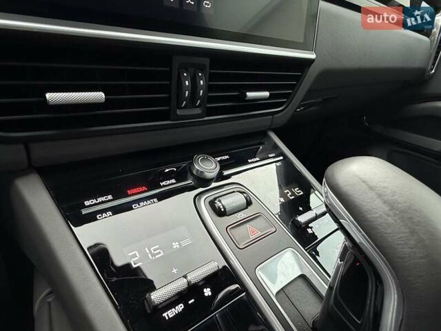 Порше Каен, объемом двигателя 2.89 л и пробегом 72 тыс. км за 64000 $, фото 43 на Automoto.ua