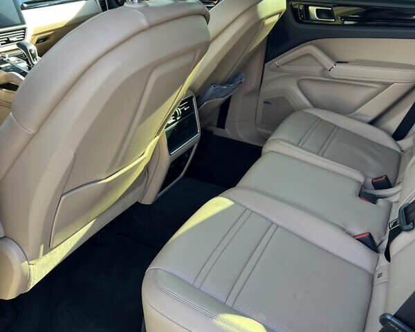 Порше Каен, объемом двигателя 3 л и пробегом 75 тыс. км за 60000 $, фото 11 на Automoto.ua