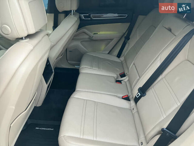 Порше Cayenne, об'ємом двигуна 3 л та пробігом 55 тис. км за 62490 $, фото 10 на Automoto.ua