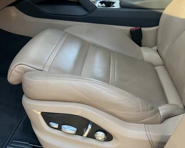 Порше Каен, объемом двигателя 3 л и пробегом 46 тыс. км за 68000 $, фото 10 на Automoto.ua