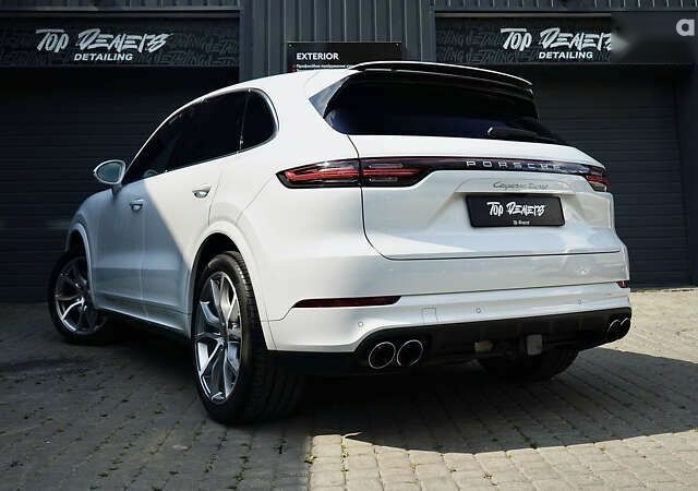 Порше Каен, объемом двигателя 4 л и пробегом 70 тыс. км за 87999 $, фото 12 на Automoto.ua