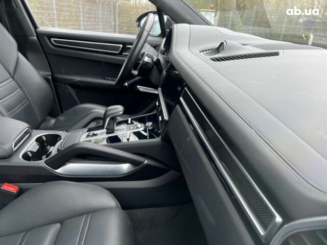 Порше Каен, объемом двигателя 4 л и пробегом 37 тыс. км за 133133 $, фото 18 на Automoto.ua