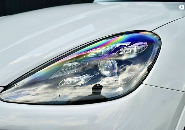 Порше Каен, объемом двигателя 4 л и пробегом 70 тыс. км за 87999 $, фото 8 на Automoto.ua