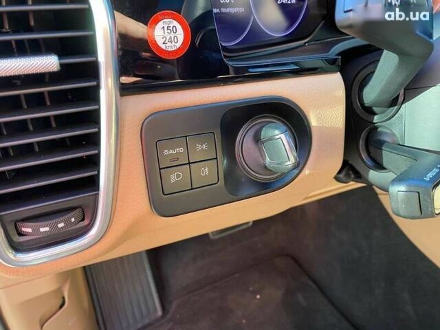 Порше Каен, объемом двигателя 2.9 л и пробегом 32 тыс. км за 83850 $, фото 12 на Automoto.ua