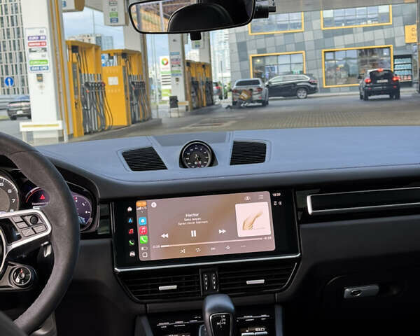 Порше Каен, объемом двигателя 4 л и пробегом 22 тыс. км за 92500 $, фото 3 на Automoto.ua
