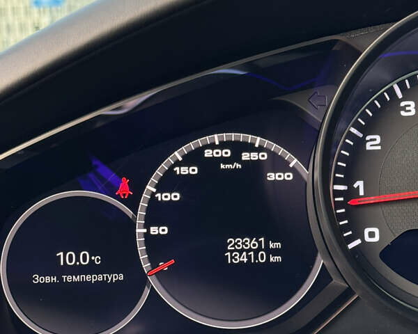 Порше Каен, объемом двигателя 4 л и пробегом 22 тыс. км за 92500 $, фото 6 на Automoto.ua