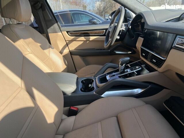 Порше Каен, объемом двигателя 4 л и пробегом 20 тыс. км за 168345 $, фото 23 на Automoto.ua