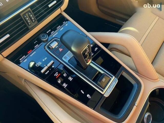 Порше Каен, объемом двигателя 2.9 л и пробегом 32 тыс. км за 83850 $, фото 17 на Automoto.ua