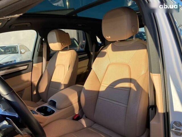 Порше Каен, объемом двигателя 2.9 л и пробегом 32 тыс. км за 83850 $, фото 20 на Automoto.ua