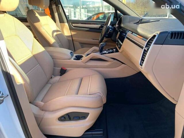 Порше Каен, объемом двигателя 2.9 л и пробегом 32 тыс. км за 83850 $, фото 26 на Automoto.ua