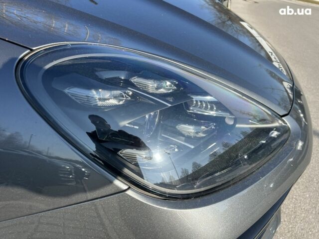 Порше Каен, объемом двигателя 4 л и пробегом 20 тыс. км за 168345 $, фото 32 на Automoto.ua