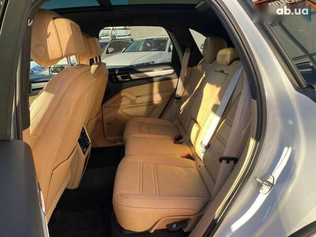 Порше Каен, объемом двигателя 2.9 л и пробегом 32 тыс. км за 83850 $, фото 21 на Automoto.ua