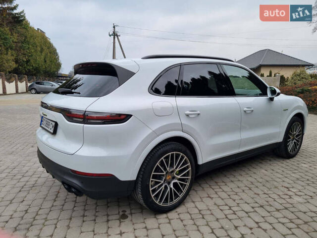 Порше Каен, объемом двигателя 3 л и пробегом 25 тыс. км за 117000 $, фото 4 на Automoto.ua