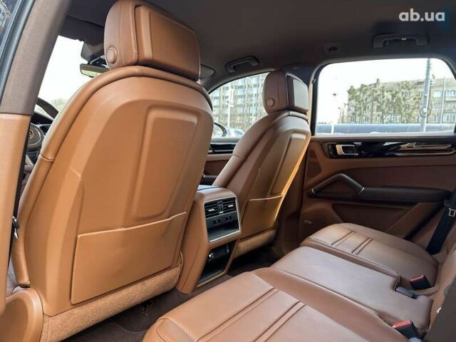 Порше Каен, объемом двигателя 3 л и пробегом 1 тыс. км за 97500 $, фото 24 на Automoto.ua