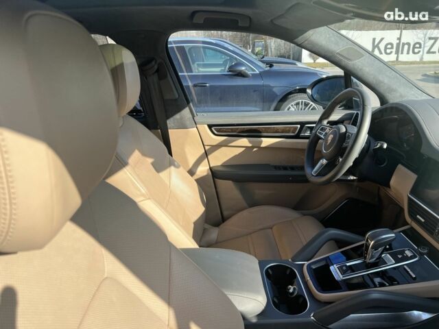 Порше Каен, объемом двигателя 4 л и пробегом 20 тыс. км за 168345 $, фото 2 на Automoto.ua