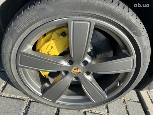 Порше Каен, объемом двигателя 4 л и пробегом 20 тыс. км за 168345 $, фото 31 на Automoto.ua