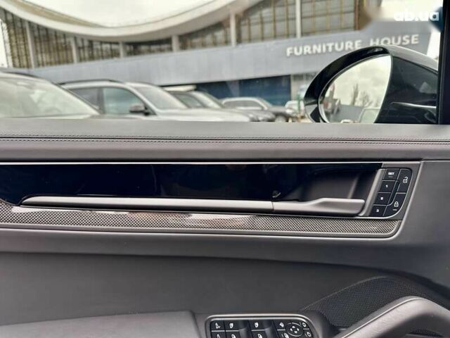Порше Cayenne, об'ємом двигуна 4 л та пробігом 2 тис. км за 215000 $, фото 19 на Automoto.ua
