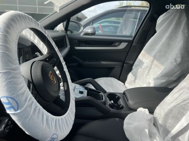 Порше Каен, объемом двигателя 3 л и пробегом 0 тыс. км за 148240 $, фото 24 на Automoto.ua