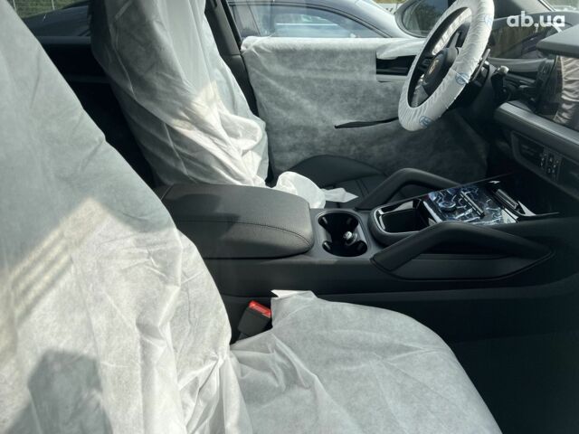 Порше Каен, объемом двигателя 3 л и пробегом 0 тыс. км за 148240 $, фото 31 на Automoto.ua