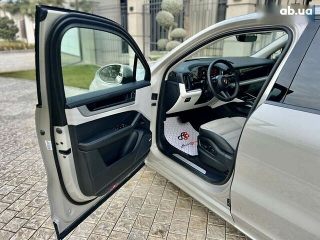 Порше Каен, объемом двигателя 3 л и пробегом 4 тыс. км за 139000 $, фото 28 на Automoto.ua