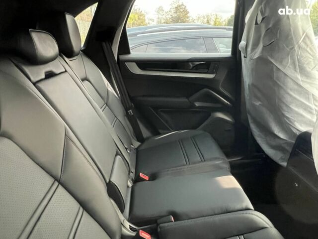 Порше Каен, объемом двигателя 3 л и пробегом 0 тыс. км за 148240 $, фото 32 на Automoto.ua