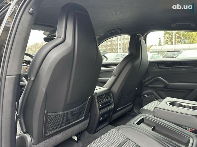 Порше Cayenne, об'ємом двигуна 4 л та пробігом 2 тис. км за 215000 $, фото 27 на Automoto.ua