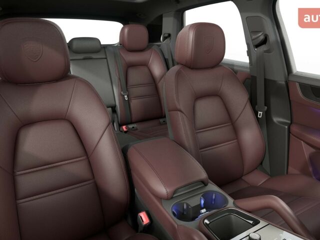 Порше Cayenne, об'ємом двигуна 0 л та пробігом 0 тис. км за 169239 $, фото 5 на Automoto.ua