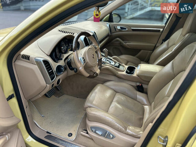 Жовтий Порше Cayenne, об'ємом двигуна 3 л та пробігом 220 тис. км за 13500 $, фото 23 на Automoto.ua