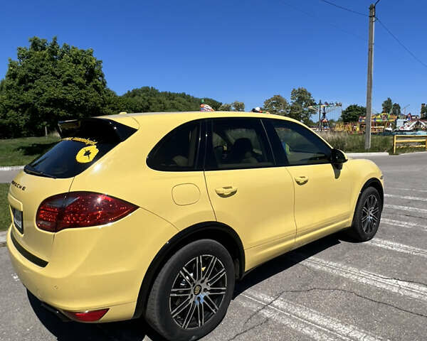 Жовтий Порше Cayenne, об'ємом двигуна 3 л та пробігом 220 тис. км за 16000 $, фото 6 на Automoto.ua