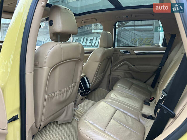 Жовтий Порше Cayenne, об'ємом двигуна 3 л та пробігом 220 тис. км за 13500 $, фото 35 на Automoto.ua