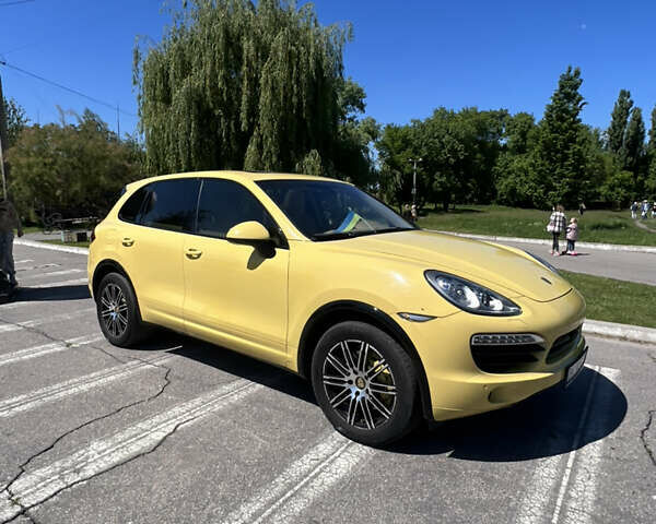 Жовтий Порше Cayenne, об'ємом двигуна 3 л та пробігом 220 тис. км за 16000 $, фото 3 на Automoto.ua