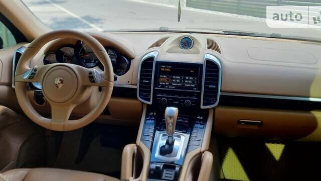 Сірий Порше Cayenne, об'ємом двигуна 3 л та пробігом 159 тис. км за 28200 $, фото 28 на Automoto.ua