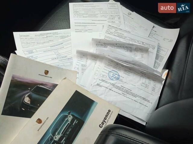 Серый Порше Каен, объемом двигателя 4.5 л и пробегом 212 тыс. км за 11500 $, фото 45 на Automoto.ua