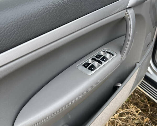 Серый Порше Каен, объемом двигателя 4.5 л и пробегом 265 тыс. км за 9000 $, фото 62 на Automoto.ua