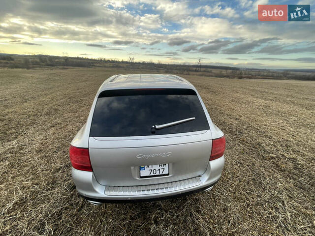 Серый Порше Каен, объемом двигателя 4.5 л и пробегом 265 тыс. км за 9000 $, фото 24 на Automoto.ua