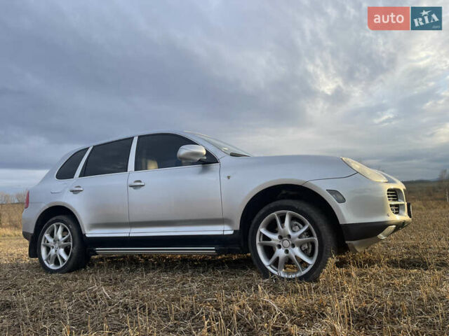 Серый Порше Каен, объемом двигателя 4.5 л и пробегом 265 тыс. км за 9000 $, фото 6 на Automoto.ua